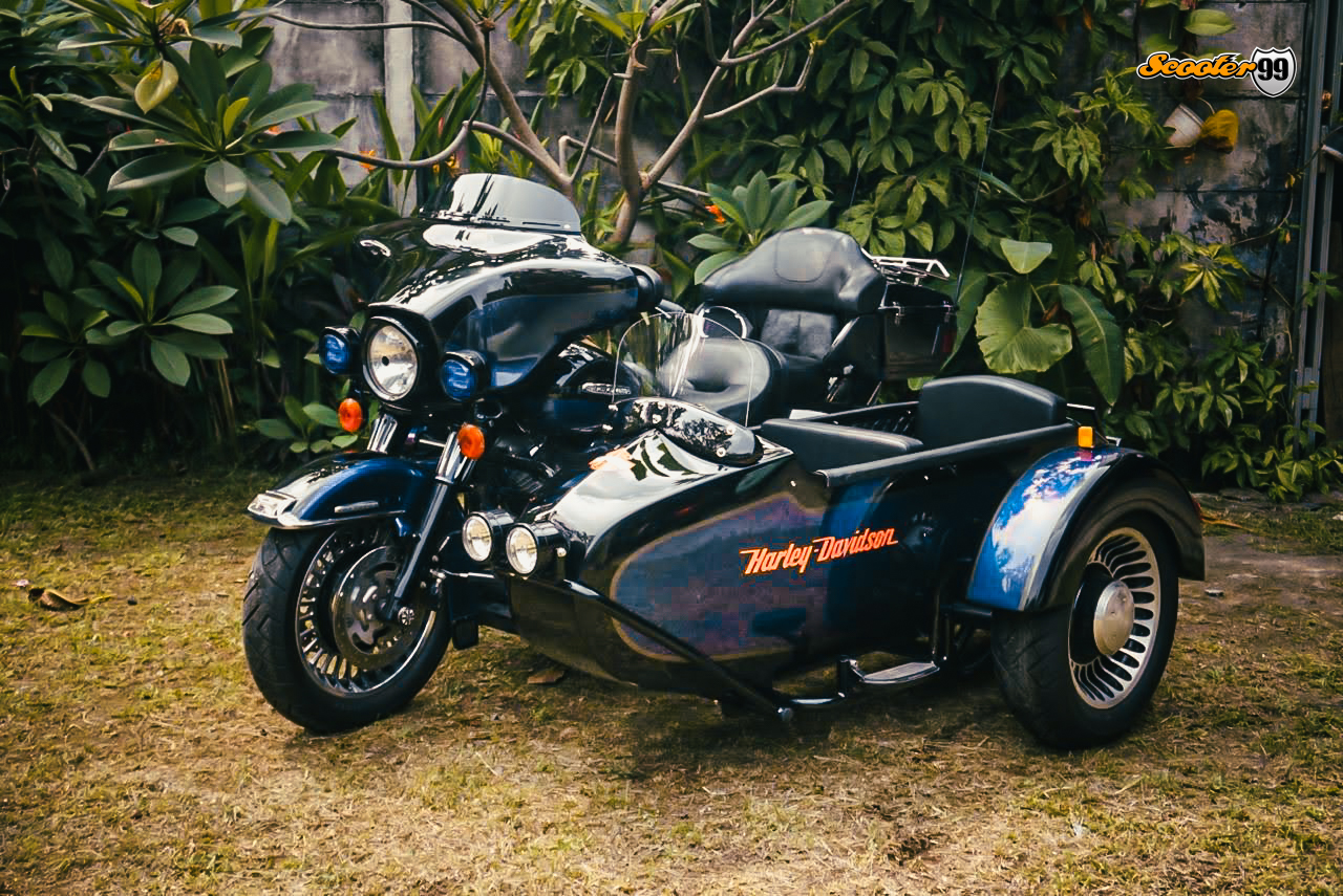 Harley Davidson Dual Seat Touring Sidecar – interior and seat detail